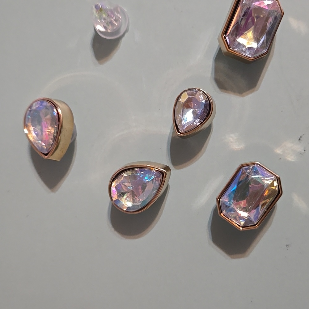 Jibbitz Shoe Charms Rhinestones In Gold Trim
